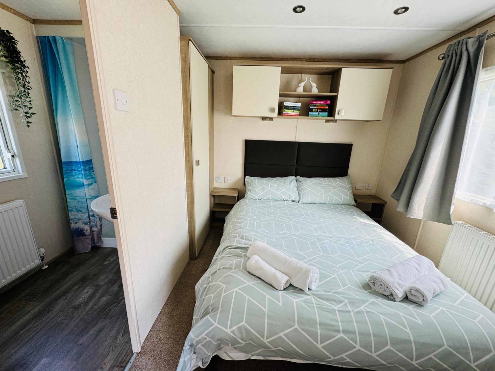 Rosa - Bournemouth Holiday Home 温伯恩大教堂 外观 照片
